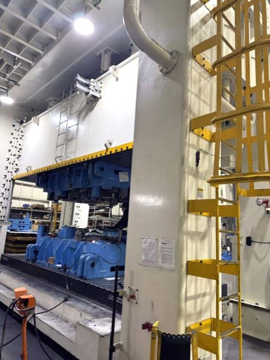 SIMPAC DE4P-1500 straight side mechanical stamping press